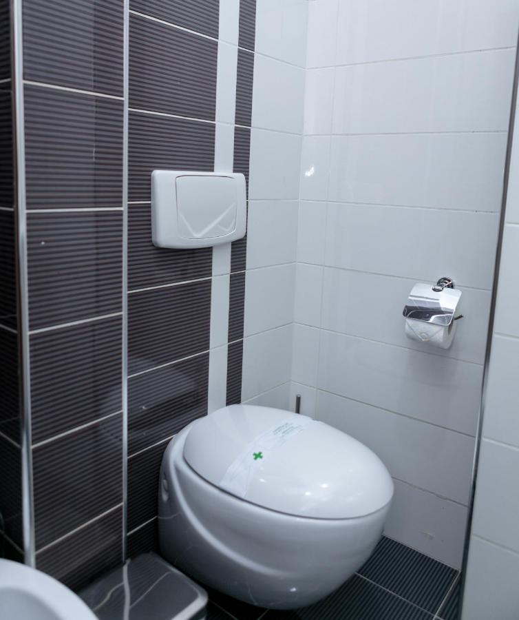Spacious City Paradise - 3Br Apt In The Heart Of Тирана Экстерьер фото